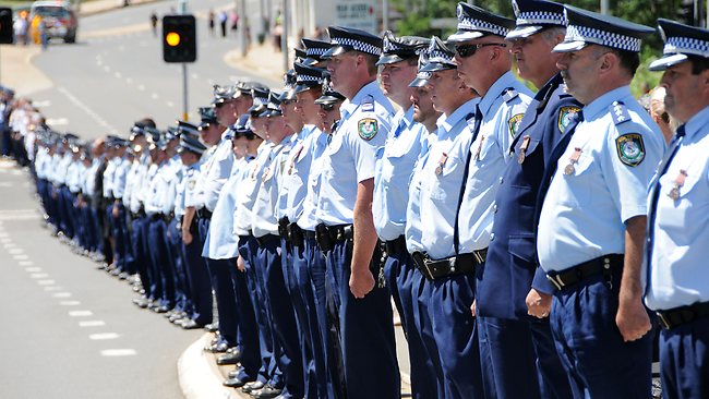 677316-120308-police-funeral